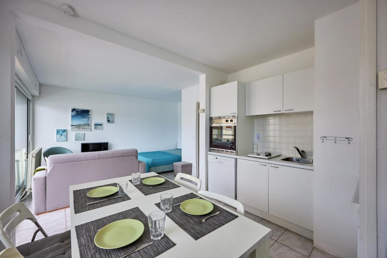 Juno Marina Apartment Courseulles-sur-Mer Exterior photo